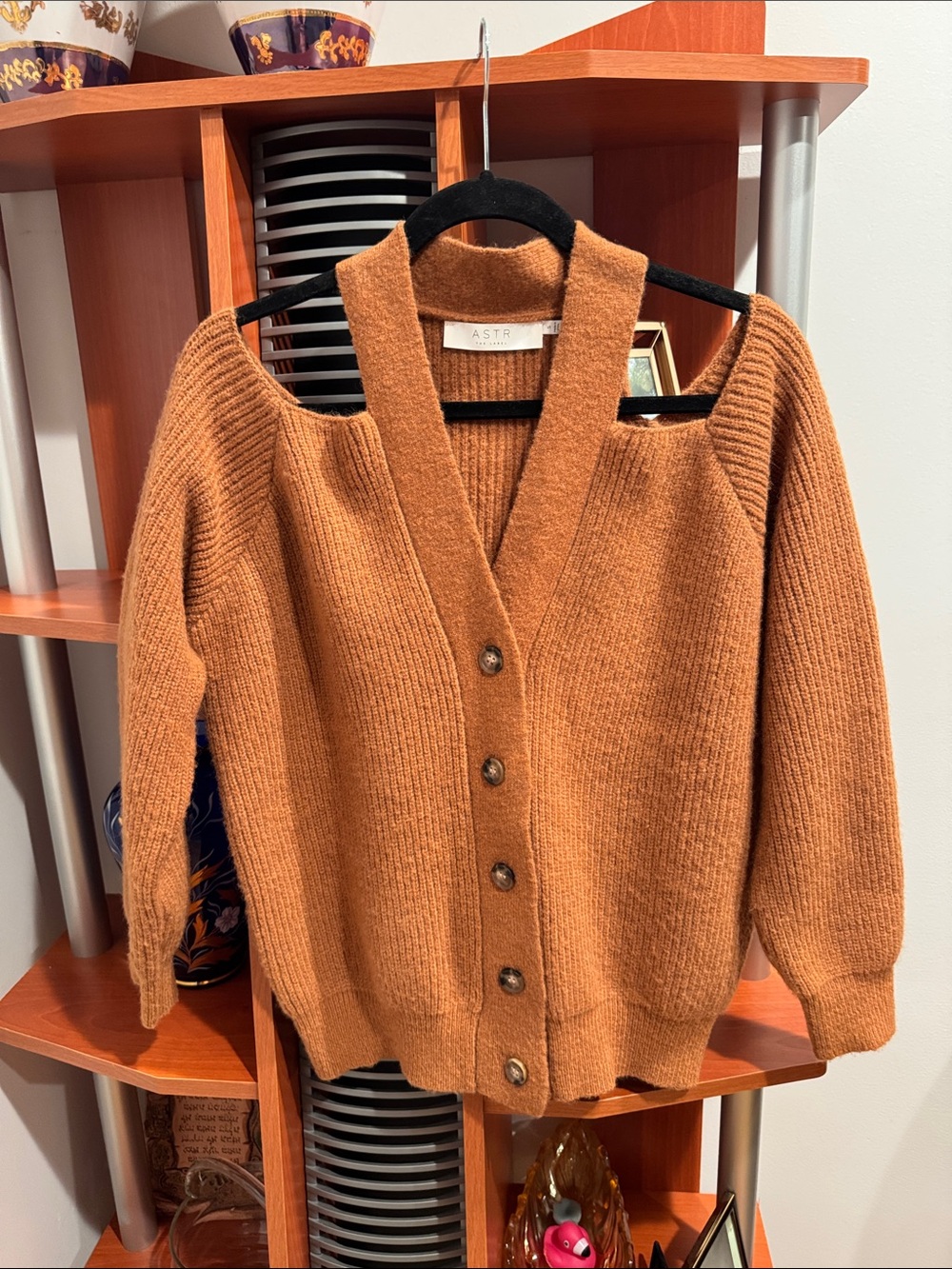 Astr Open-Shoulder Caramel Button-Front  Cardigan size s